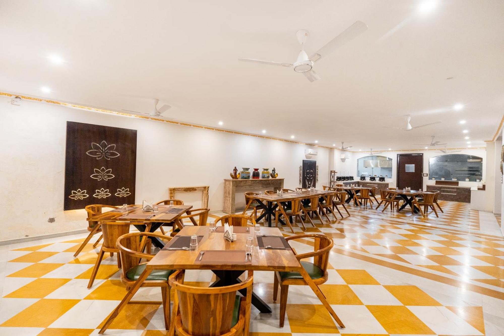 Amaatra Resorts Udaipur Exterior photo